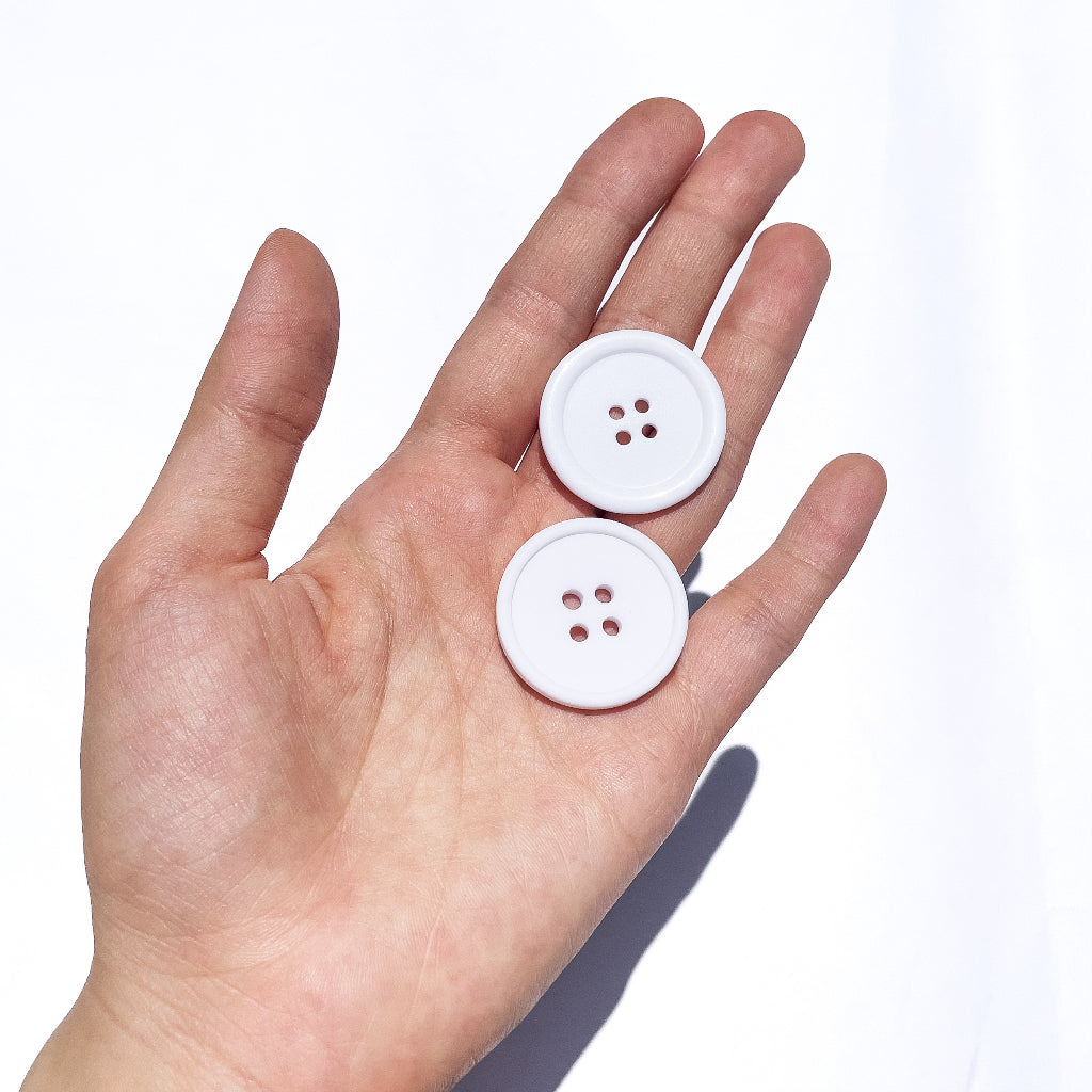 4-Hole Round White Plastic Buttons 8mm / 11mm / 15mm / 18mm / 20mm / 25mm / 30mm
