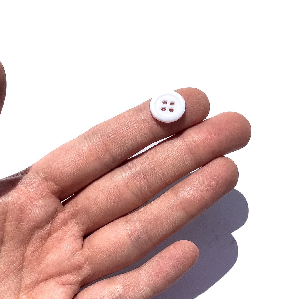 4-Hole Round White Plastic Buttons 8mm / 11mm / 15mm / 18mm / 20mm / 25mm / 30mm