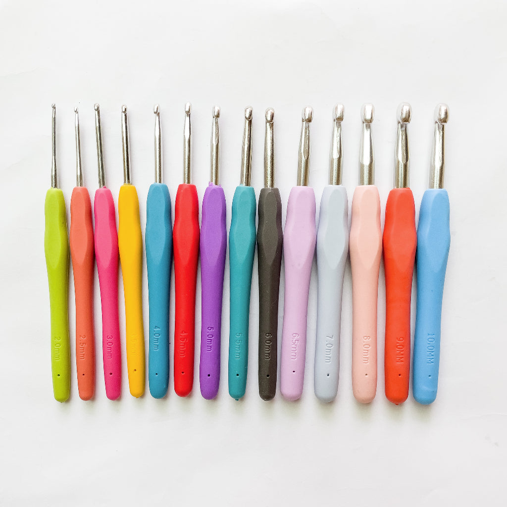 14pcs Ergonomic Colorful Crochet Hook Set with Rubber / SIlicon Silicone Soft Handle 2.0mm-10.0mm