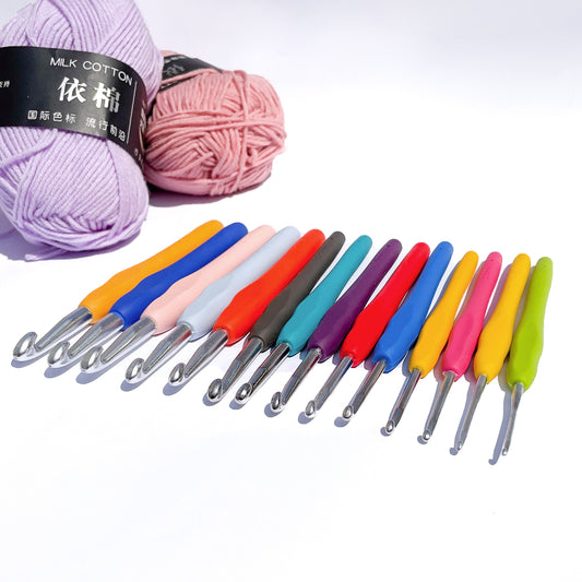 14pcs Ergonomic Colorful Crochet Hook Set with Rubber / SIlicon Silicone Soft Handle 2.0mm-10.0mm