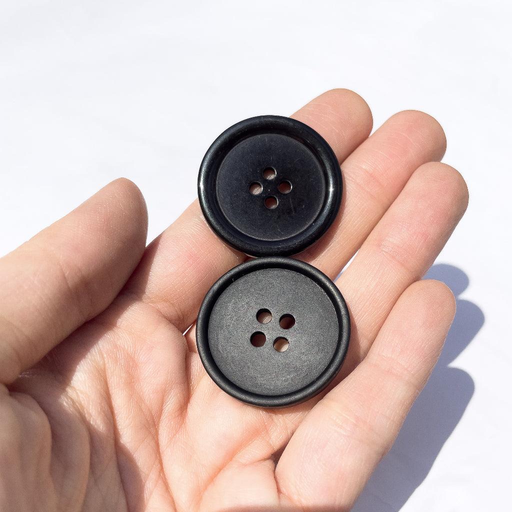 4-Hole Round Black Plastic Buttons 8mm / 11mm / 15mm / 18mm / 19mm / 20mm / 25mm / 28mm / 30mm