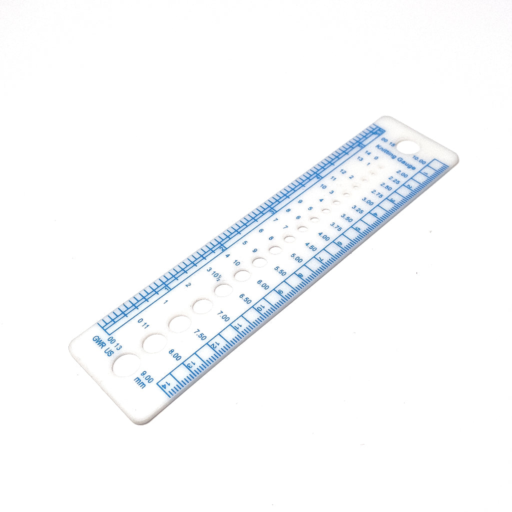 Knitting Gauge Ruler for Knitting Needles / Plastic Measuring Ruler (1 piece)