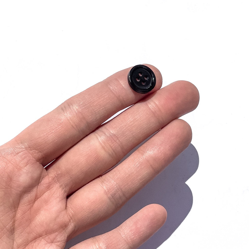 4-Hole Round Black Plastic Buttons 8mm / 11mm / 15mm / 18mm / 19mm / 20mm / 25mm / 28mm / 30mm